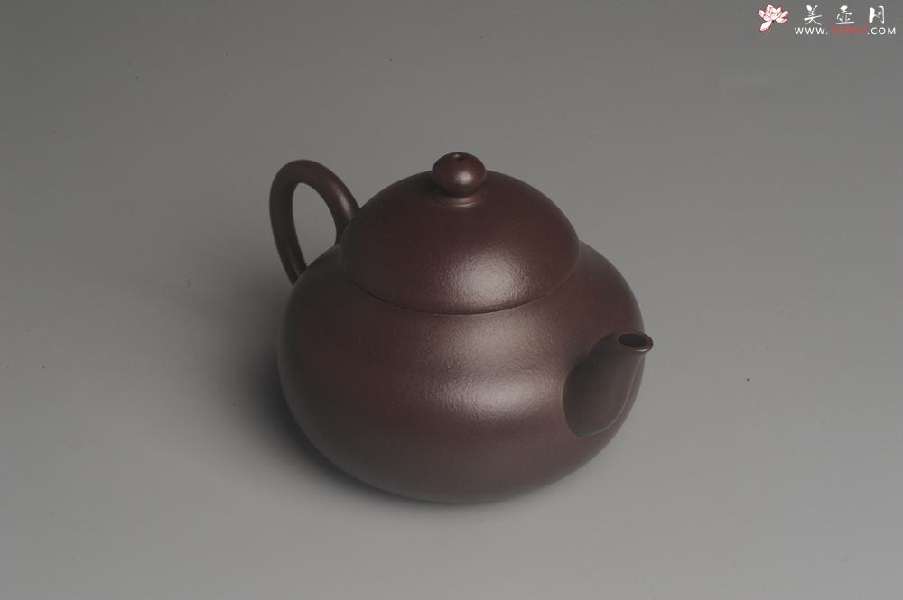 紫砂壶图片：实力派高工龚涛平摹古全手工薄胎老紫泥梨形 泥料特油润 收藏重器 - 全手工紫砂壶网