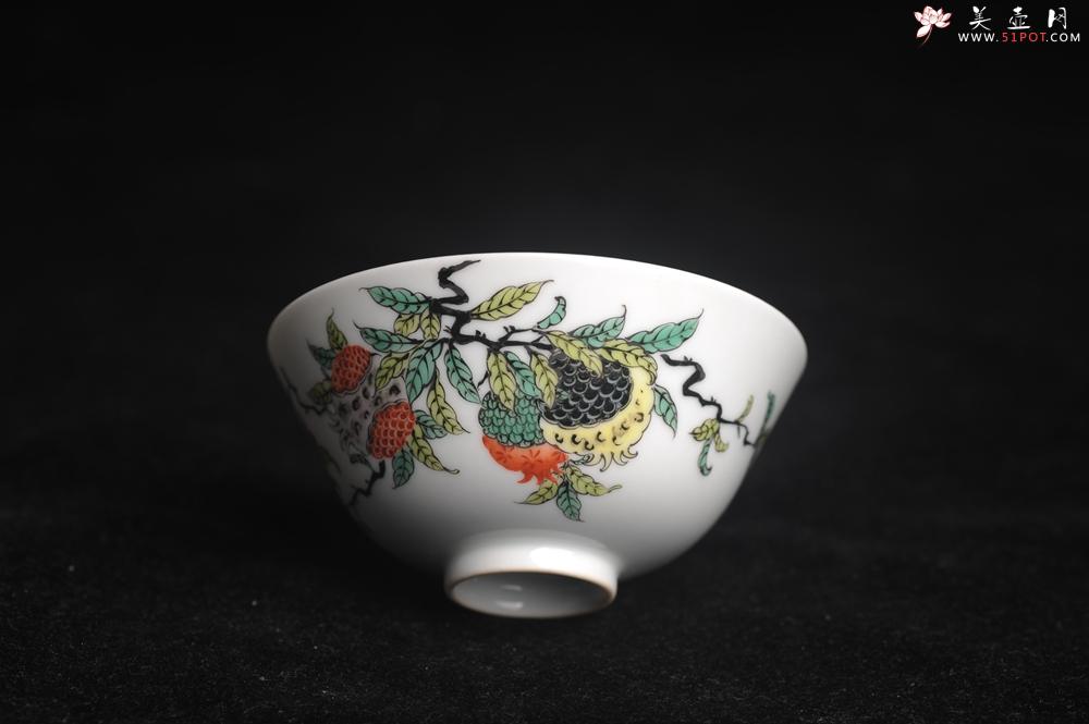 紫砂壶图片：玄辰器 精品古彩 石榴多子多福 笑口常开 主人杯压手杯二式 景德镇茶杯 茶人醉爱 - 全手工紫砂壶网