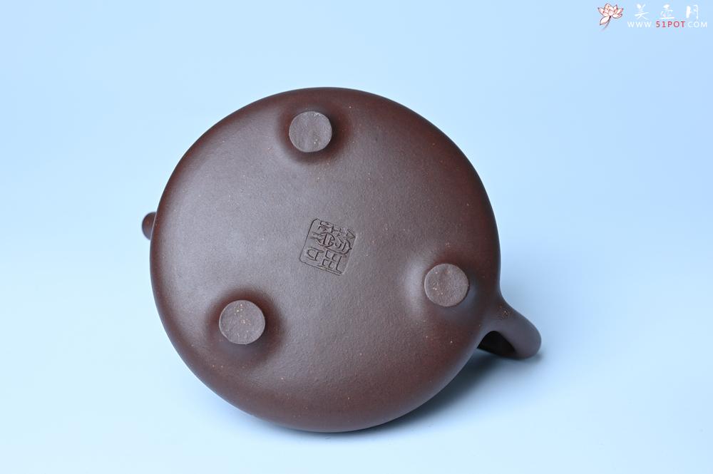 紫砂壶图片：实力派工艺师周斌全手工紫玉金砂子冶石瓢 刻绘孔雀 特文气 - 全手工紫砂壶网