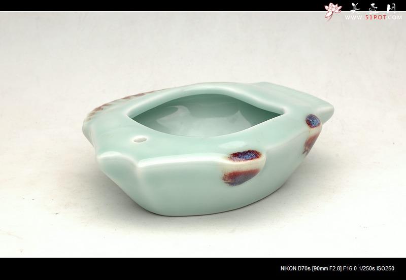 紫砂壶图片：宜兴青瓷-鱼乐文房杂件 - 美壶网