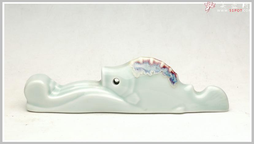 紫砂壶图片：宜兴青瓷-鱼乐文房杂件 - 美壶网