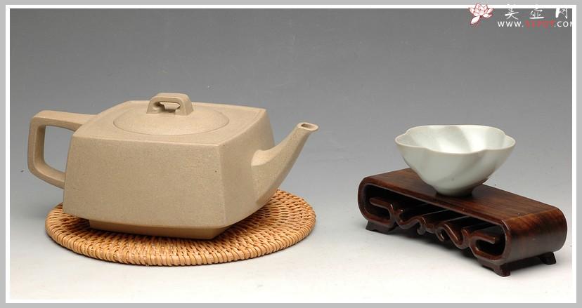 紫砂壶图片：优质本绿 全手精品砂四方 - 美壶网