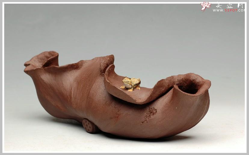 紫砂壶图片：荷塘清趣 - 美壶网