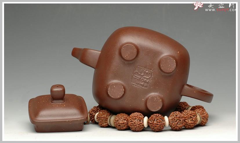 紫砂壶图片：四足方壶 - 美壶网