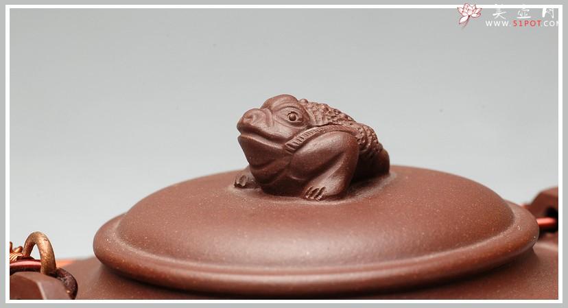 紫砂壶图片:老紫泥 金蟾小提梁 - 美壶网