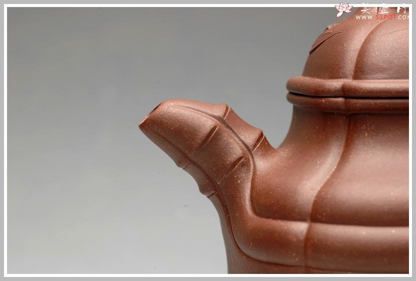 紫砂壶图片：融合方器、花货、筋囊融为一体  四方竹段 - 美壶网
