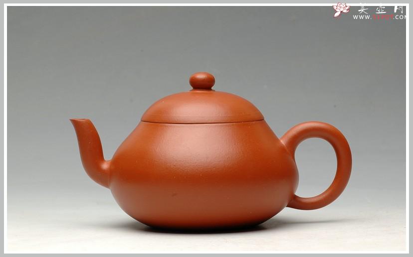 紫砂壶图片：古拙之味  全手朱泥梨形  手中无梨式，难以言茗事 - 美壶网
