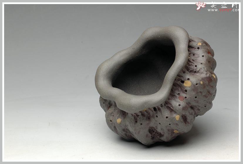 紫砂壶图片：古俊高雅  莲蓬香炉 小水洗 稀少青灰泥 - 美壶网