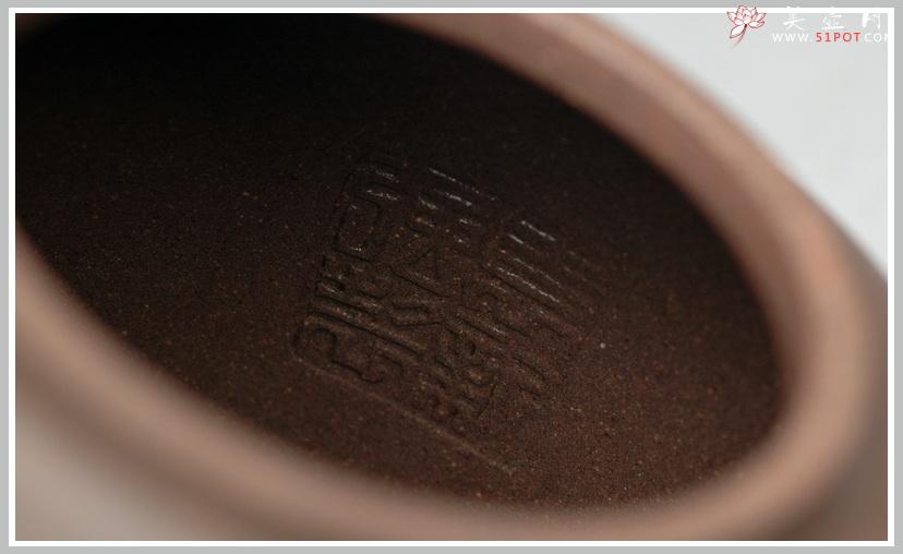 紫砂壶图片：轻巧实用 炮管杀茶 墨陶装饰鸳鸯  全手高德中 - 美壶网