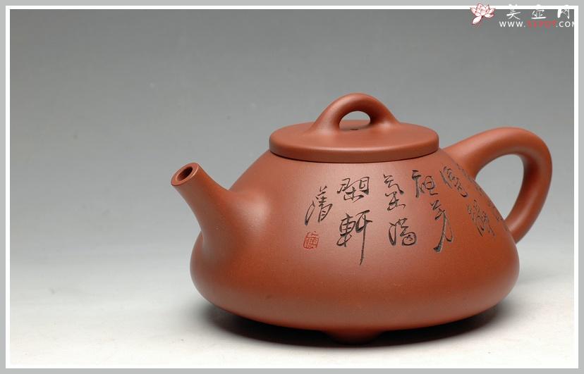 紫砂壶图片：鲍志强爱徒厉上清刻绘 谈剑锋精品子冶石瓢 - 美壶网