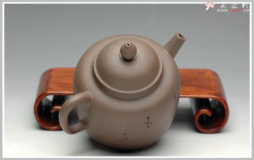 紫砂壶图片：轻巧实用 炮管杀茶 墨陶装饰鸳鸯  全手高德中 - 美壶网