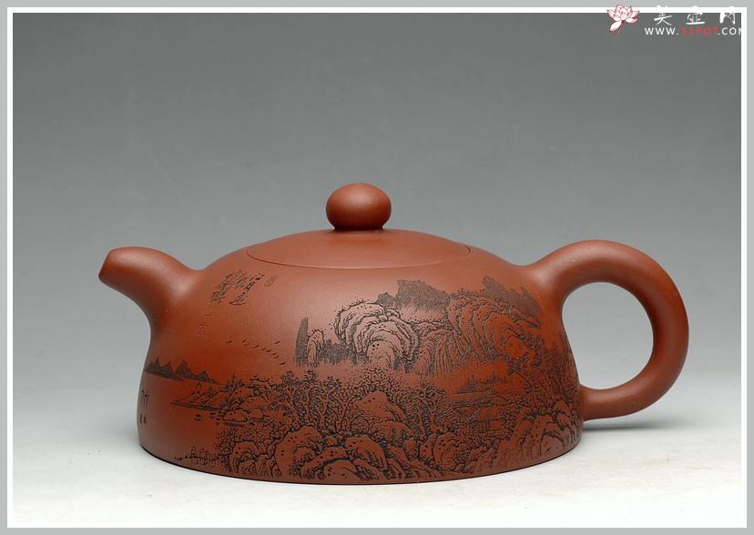 紫砂壶图片：通景山水 经典 全手半月 辛卯年力作 - 美壶网