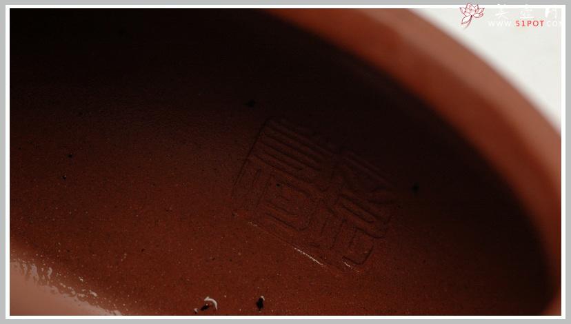 紫砂壶图片：【瑕疵特价】优雅之风 和石刻绘潘天寿兰花盘 全手紫泥茄段 - 美壶网