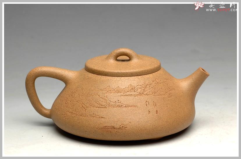 紫砂壶图片：李彦雄通景山水 耐品老段之全手子冶石瓢 骨肉均挺 - 美壶网