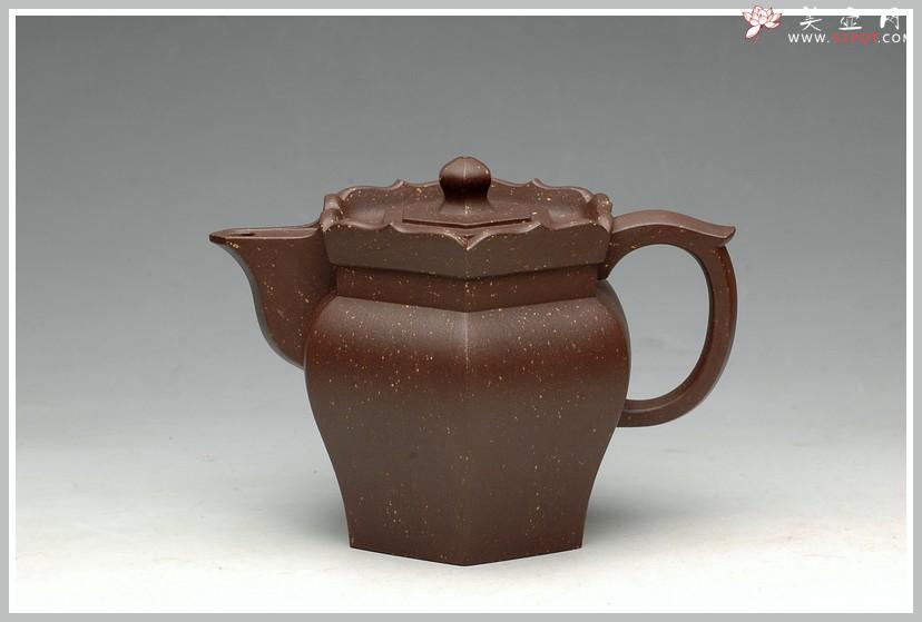 紫砂壶图片：庄严肃穆砂中佛 紫泥调砂 老味现 全手僧帽 - 美壶网