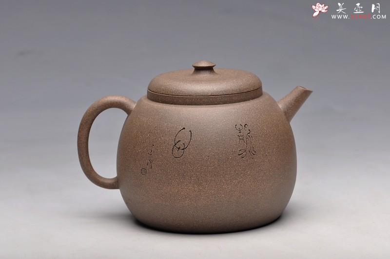 紫砂壶图片：经典中的经典 墨陶刻绘精品莲蓬鸟 万工经典之作 全手莲蓬龙蛋 新年龙运亨通 - 美壶网