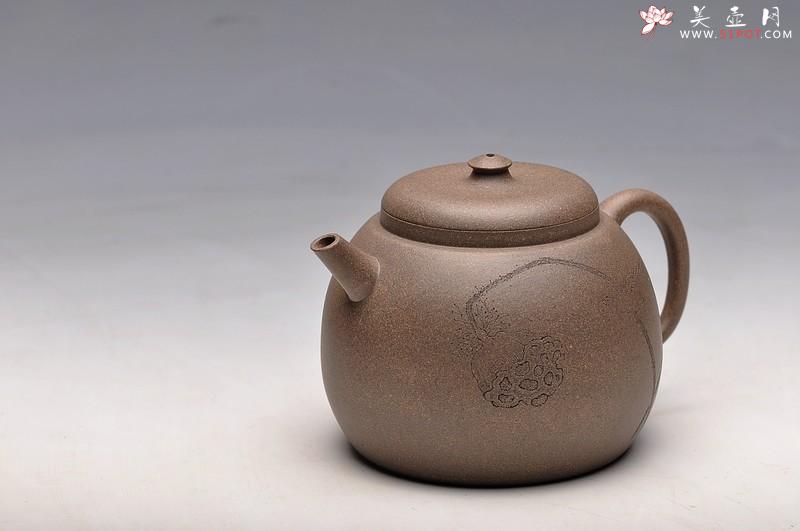 紫砂壶图片：经典中的经典 墨陶刻绘精品莲蓬鸟 万工经典之作 全手莲蓬龙蛋 新年龙运亨通 - 美壶网