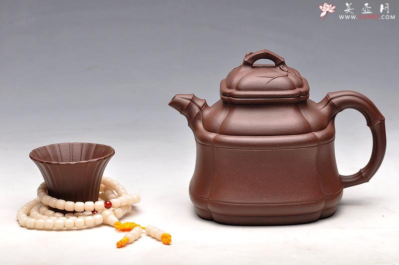 紫砂壶图片：融合方器、花货、筋囊融为一体 更显大气 新四方竹段 - 美壶网