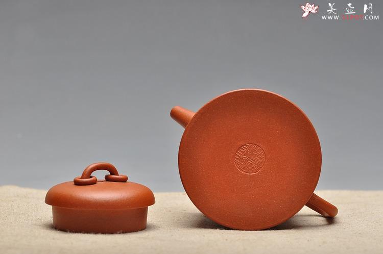 紫砂壶图片：经典作品 古朴典雅  全手花樽 - 美壶网