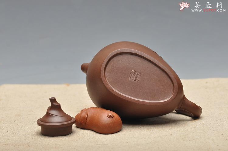 紫砂壶图片：90年代初 仿品 葫芦竹 正宗黑星土 - 美壶网