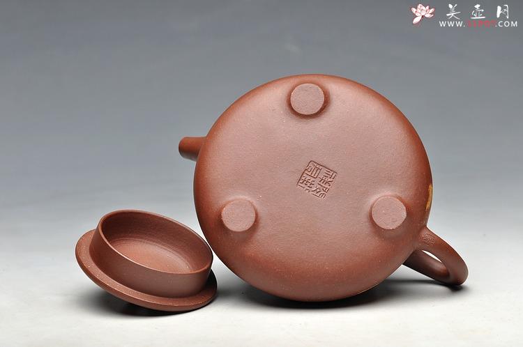 紫砂壶图片：通透绞泥 规整挺拔 耐品 平盖小石瓢 - 美壶网