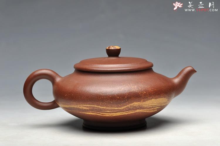 紫砂壶图片：俊秀神怡 通透绞泥加铺砂 全手笑云 - 美壶网