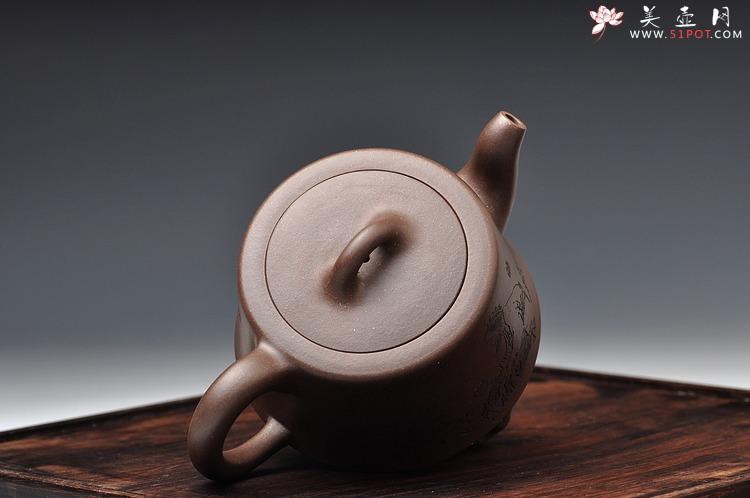 紫砂壶图片：双刀精品更显老味  柱础 青灰砂 范曾人物风格 - 美壶网