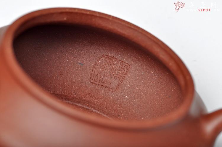 紫砂壶图片：线条挺括 全手高虚扁 本绿和底槽青一对 国助和石装饰 - 美壶网