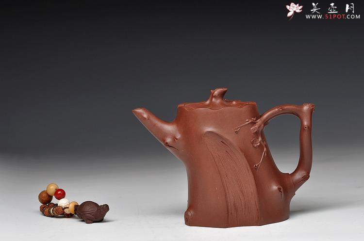 紫砂壶图片：单志萍壬辰年年终之作 全手弯把梅桩 瑞雪兆丰年 傲雪寒梅 - 美壶网