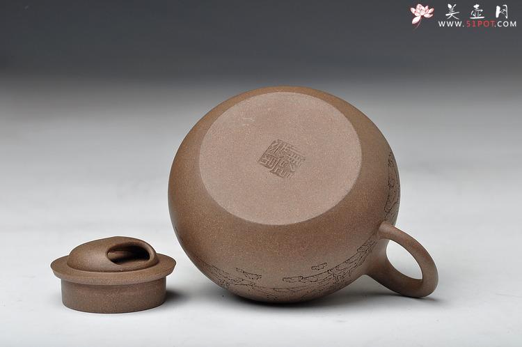 紫砂壶图片：国助和石装饰王翔风格 通景山水 玉成窑风格 全手归隐 - 美壶网