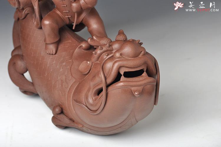 紫砂壶图片：财童戏鱼龙 精品之作 - 美壶网