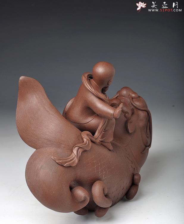 紫砂壶图片：财童戏鱼龙 精品之作 - 美壶网