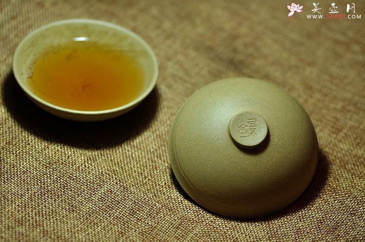 紫砂壶图片：雅致品茗杯 荷叶情思 乳香杯 - 美壶网