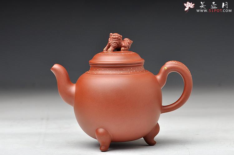 紫砂壶图片：昂然有力 手工点砂 全手三足瑞兽 真金点睛有气势 - 美壶网