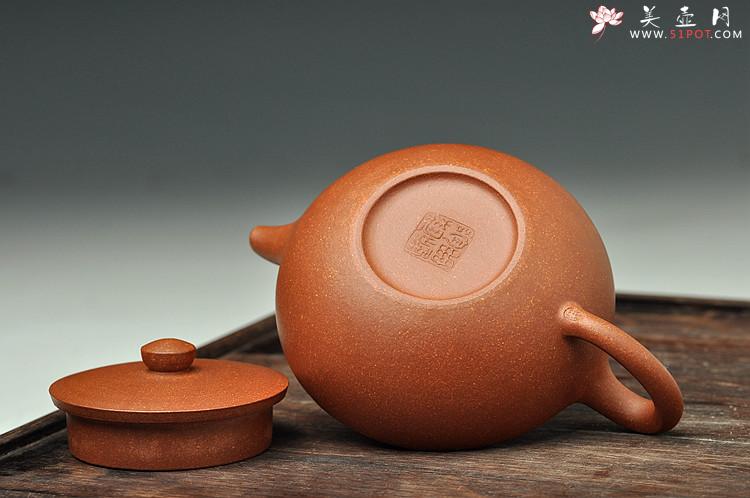 紫砂壶图片：曲峰经典作品 实用精工 降坡泥汉扁 线条流畅 - 美壶网