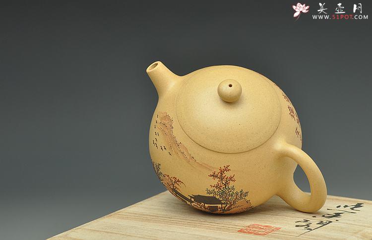 紫砂壶图片：手工自炼段泥 温润如玉 全手西施 泥绘山水 仅此一件 - 美壶网