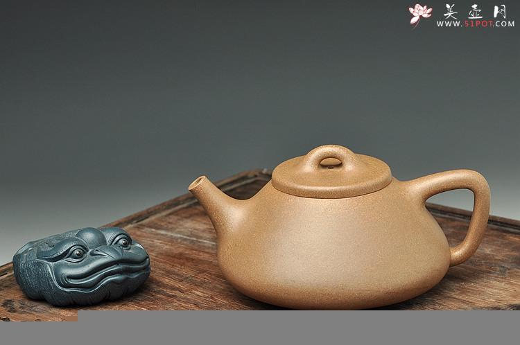 紫砂壶图片：养的透的老段 全手子冶石瓢 周正器形 仅1把 - 美壶网