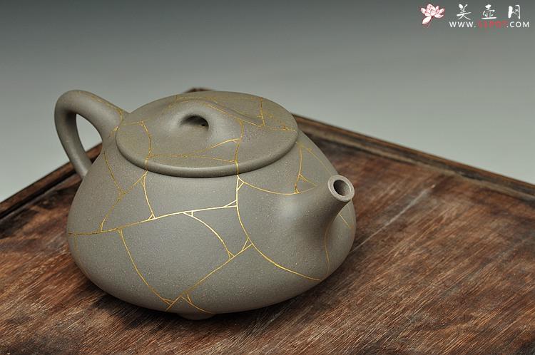 紫砂壶图片：周斌新作 全手真金冰纹大满瓢 高温青灰泥 饱满大气 - 美壶网