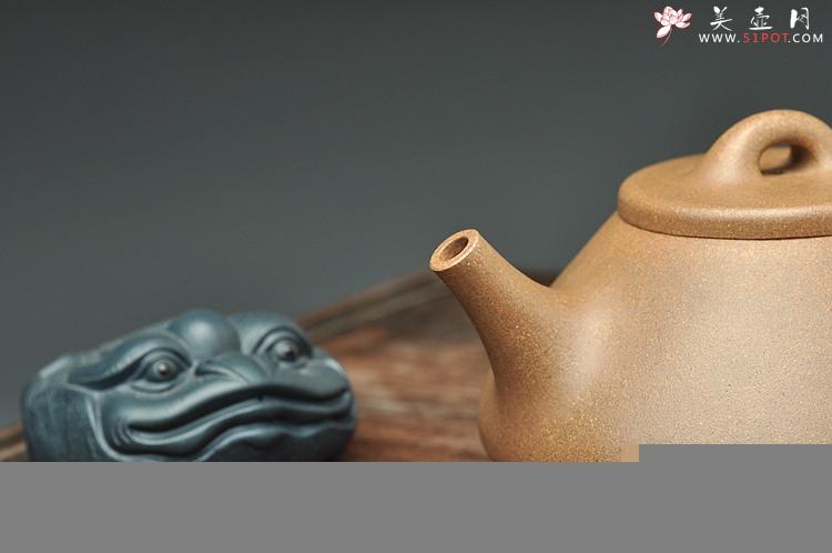 紫砂壶图片：养的透的老段 全手子冶石瓢 周正器形 仅1把 - 美壶网