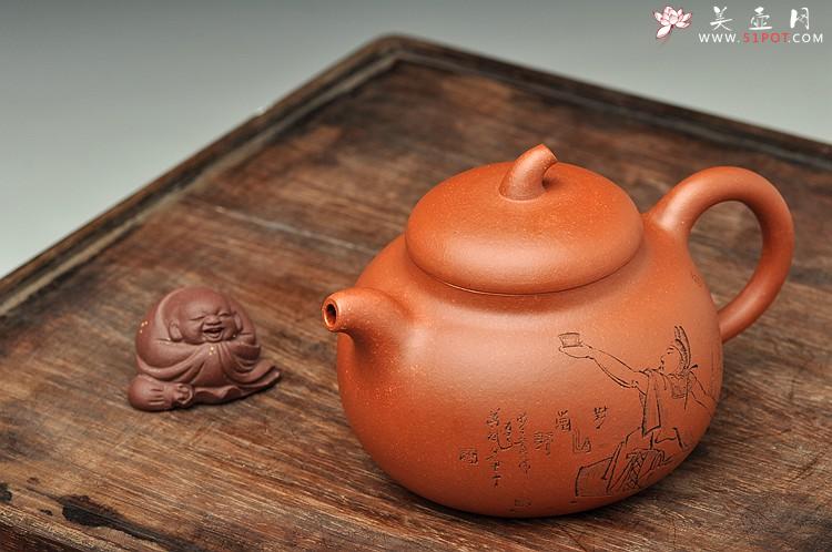 紫砂壶图片：任备安款 全手茄段 造型舒服 工笔装饰 细刻入丝  - 美壶网