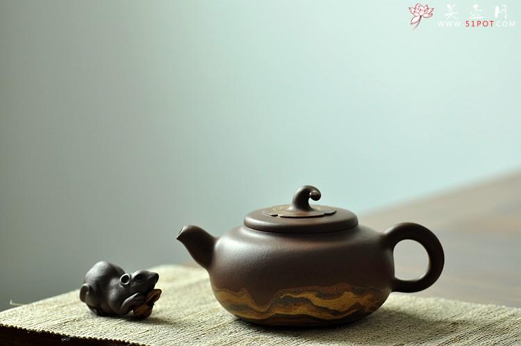 紫砂壶图片：国工师闵祥君近作 通透绞泥 大气厚重 大茄段  - 美壶网