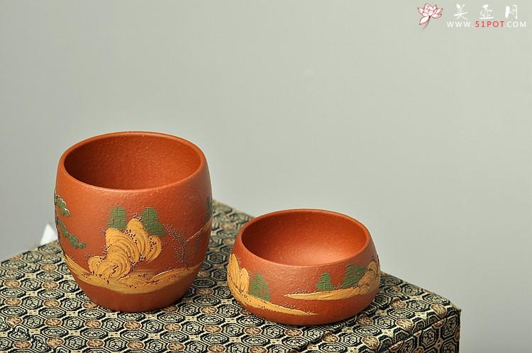 紫砂壶图片：泥绘通景山水 老朱泥对杯 相映得趣 - 美壶网