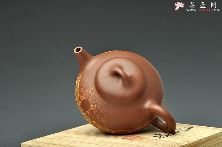 紫砂壶图片：双色通透绞泥 经典器形 全手石瓢 线条流畅 - 美壶网