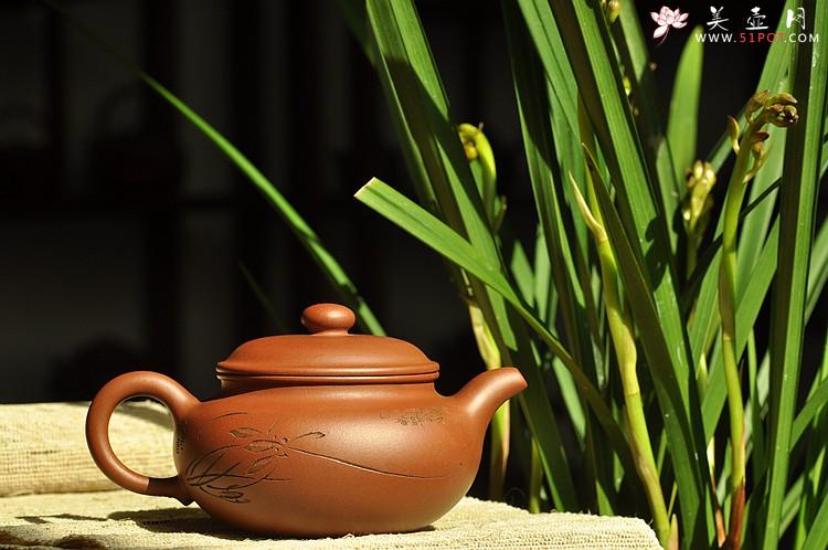 紫砂壶图片：婉约秀气 一捺底   仿古 座有兰言 - 美壶网