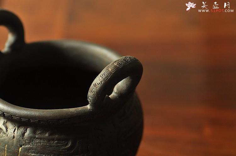 紫砂壶图片：全手玩砂之三足鼎 古朴典雅 - 美壶网