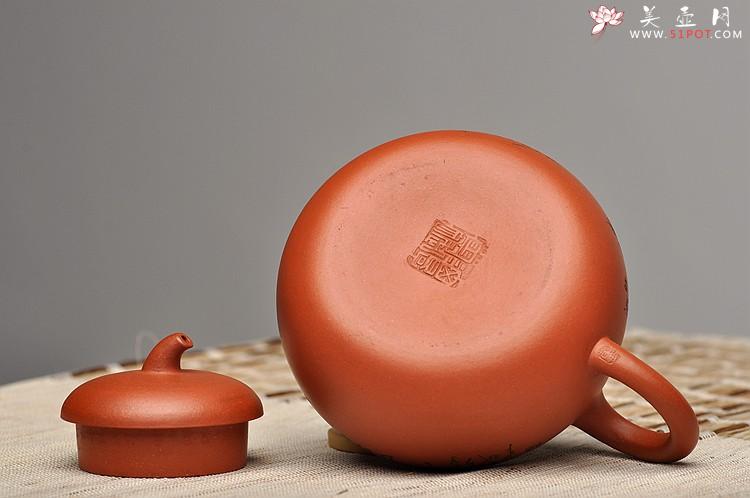 紫砂壶图片：进步之作 全手茄段 造型舒服 工笔装饰 细刻入丝  - 美壶网