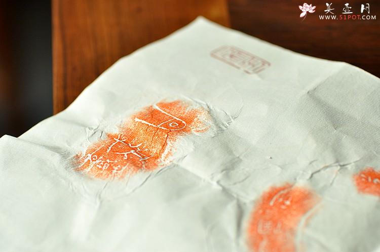 紫砂壶图片：全手玩砂之三足鼎 古朴典雅 - 美壶网