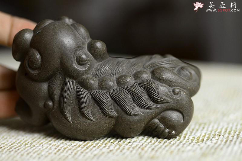 紫砂壶图片:古朴文气 青狮子茶宠 - 美壶网