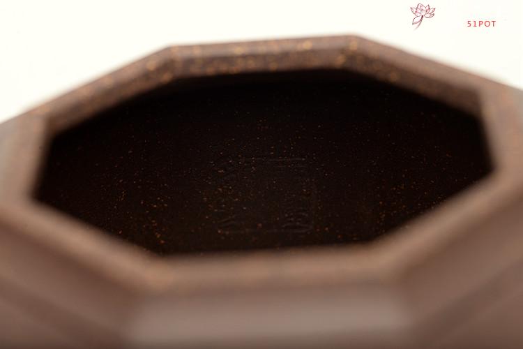 紫砂壶图片：马建鹏新作 工整厚重 线条挺拔  全手大八方 - 美壶网