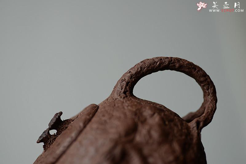 紫砂壶图片：古拙大气  全手游龙龚春 谢多莲最新作品 - 美壶网